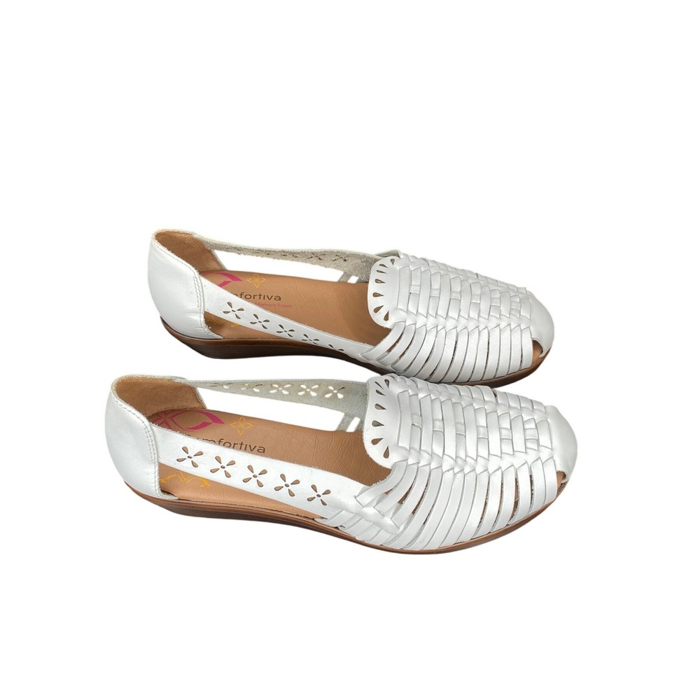 Comfortiva Womens Fisherman Sandals Size 9M White Leather Coastal Cottage Boho